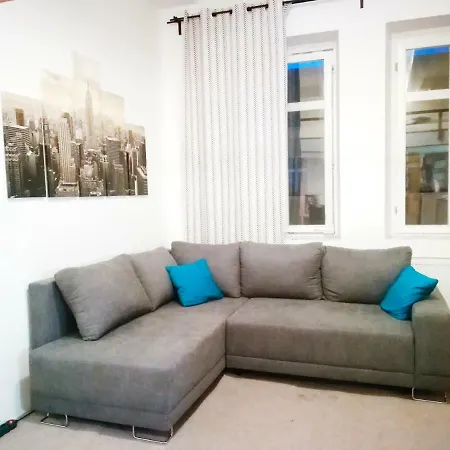 Guest house Apartments House Seifertova 3*