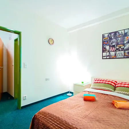 Apartments House Seifertova Guest house 3*