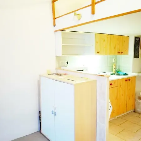 Apartments House Seifertova 3*